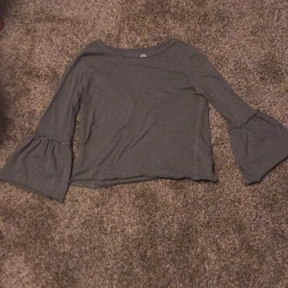 Green shirt with sleeves